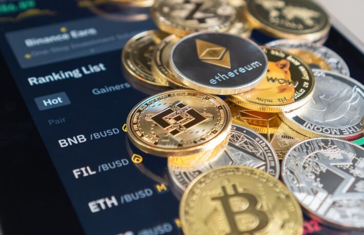 中央集権型取引所(CEX)には分散型取引所(DEX)が必要