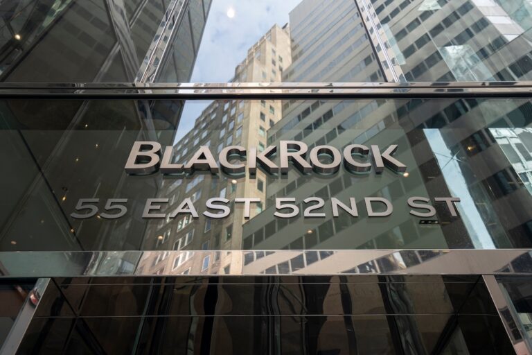 ゴールド投資家からの暗号資産需要が増加:ブラックロックCEO