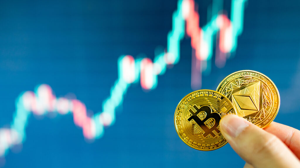 イーサリアムがビットコインを上回るパフォーマンスを見せた理由は？──アナリストの意見、割れる
