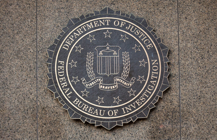 北朝鮮のハッカーが盗んだビットコインを現金化しようとしている──FBIが警告