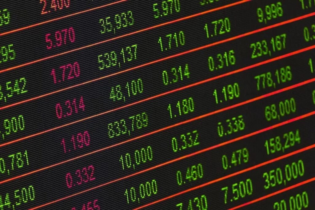 ビットコイン、2万7000ドルを割り込む──イーサリアムは1週間の下落の後、安定の兆し