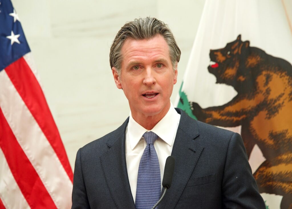 カリフォルニア州のニューサム知事、暗号資産規制法案に署名