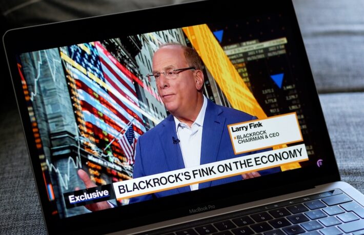 世界中で暗号資産へのニーズが高まっている:ブラックロックのラリー・フィンクCEO