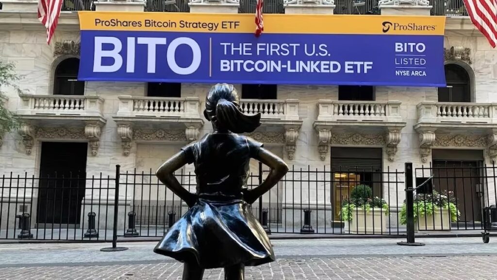 米アーク、グレイスケール・ビットコイン・トラストを売却してビットコイン先物ETFに投資