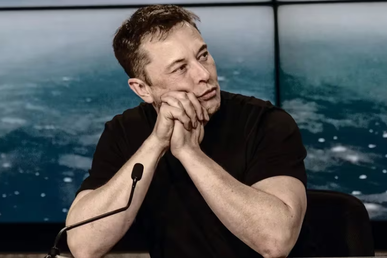 マスク氏、AI事業は「資金調達していない」──ドージコインが反落