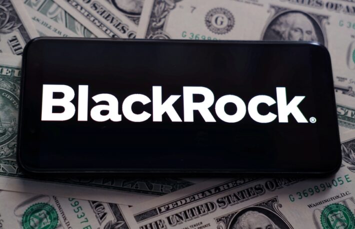ブラックロックのビットコインETF、ウォール街の銀行からの参加を募集
