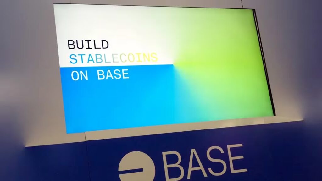 コインベースのBase、ミームコイン主導の熱狂でトランザクションが急増
