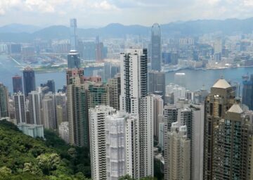 香港、早ければ週明け15日にもビットコインとイーサリアムの現物ETFを承認する可能性:ブルームバーグ