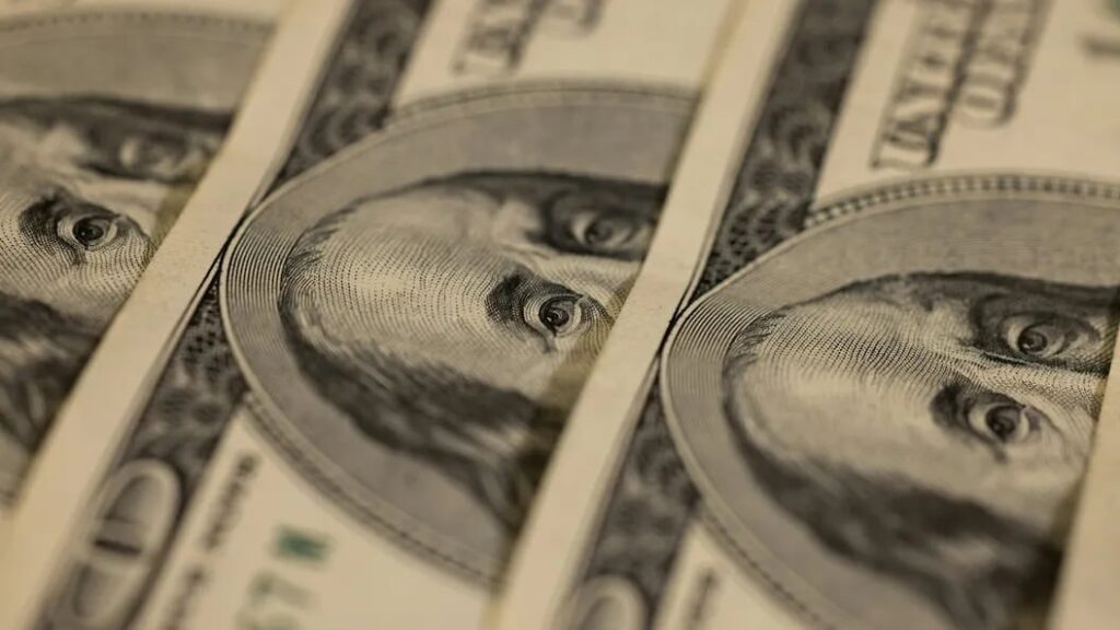 強い米ドル、だがアメリカは米ドルのコントロールを失うかもしれない？