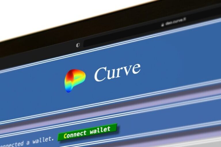 カーブ創設者の借り入れが精算に直面、CRVが 30%急落