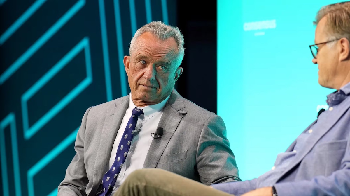 ⭐処分値 ロバート・F・ケネディ・ジュニア上・下 ケネディ」の危うい磁力 - 日本経済新聞