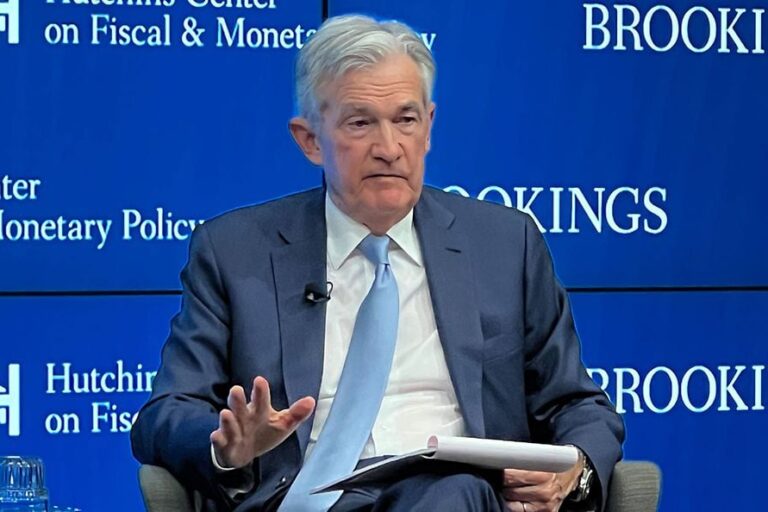 FRBが50ベーシスポイント利下げ後、ビットコイン6万ドル付近で取引