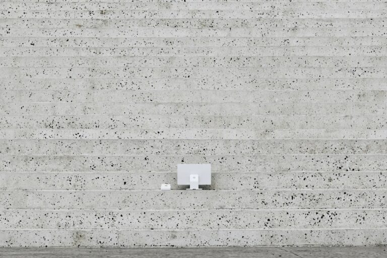 スタッフはWeb3に対応できるのか?:マスアダプションに向けたスキルギャップの解消