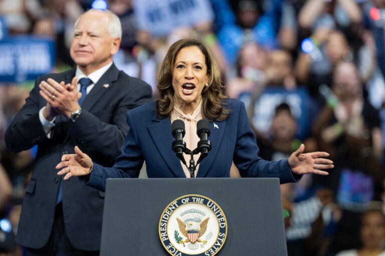 世論調査の結果にも賭ける予測市場ポリマーケット、ハリス氏初の討論会に注目