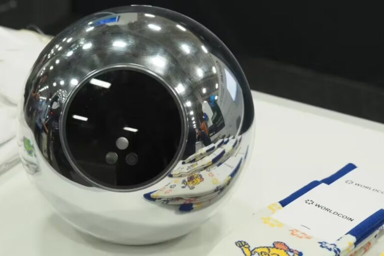 サム・アルトマン氏のワールドコインが改称──より高速な「Orb2.0」を計画