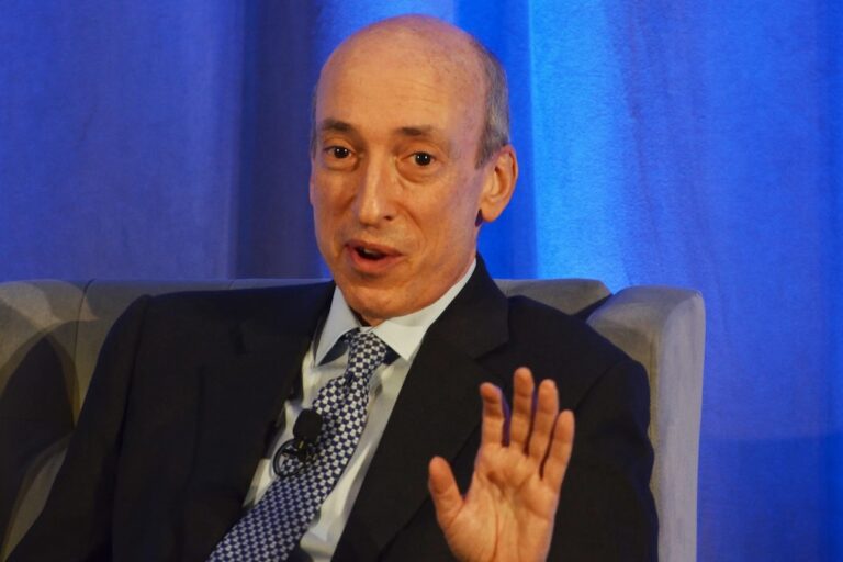 ゲンスラー委員長がSECを去り、暗号資産に好意的なマーク・ウエダ氏が委員長代理に就任