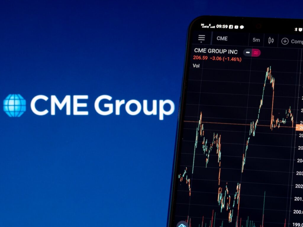 XRPとソラナが急騰、CMEに先物追加との未確認情報がリーク