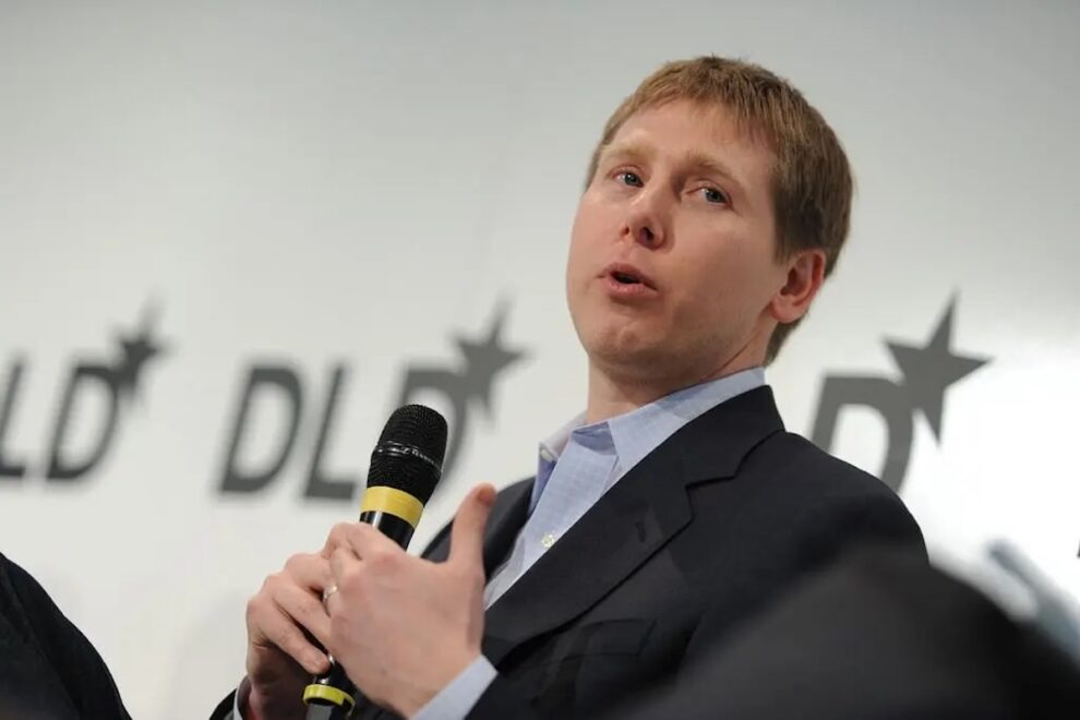 分散型AIのチャンスは「ビットコインより大きい」:DCGのバリー・シルバートCEO