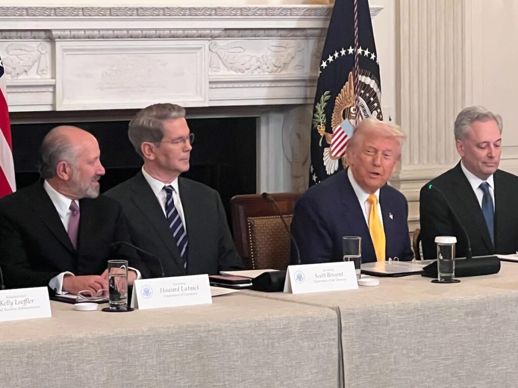 トランプ大統領、暗号資産サミットで方針転換の姿勢鮮明に