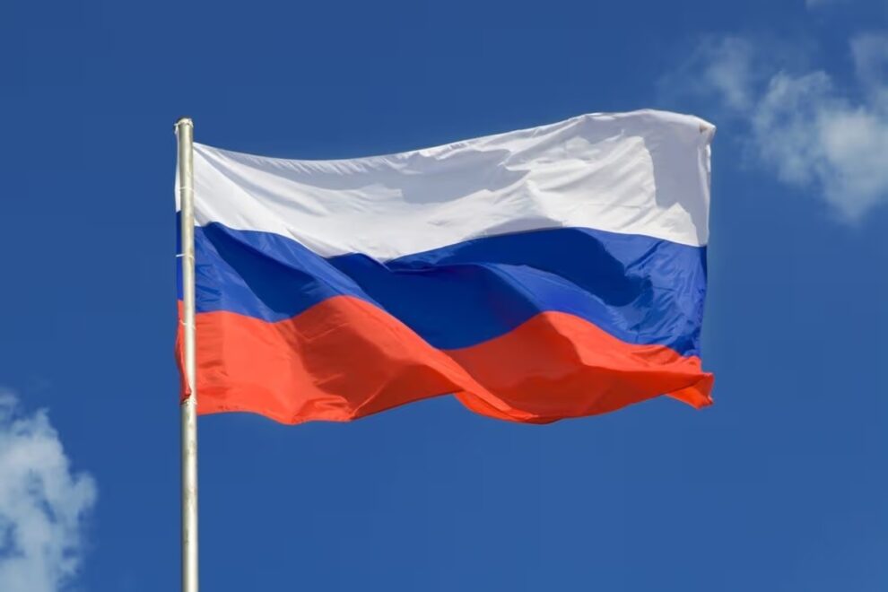 ロシア財務省、「高度に適格な」投資家に暗号資産取引を提供へ:報道