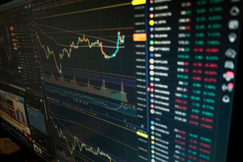 暗号資産投資商品、2~3月の70億ドルの流出から完全回復
