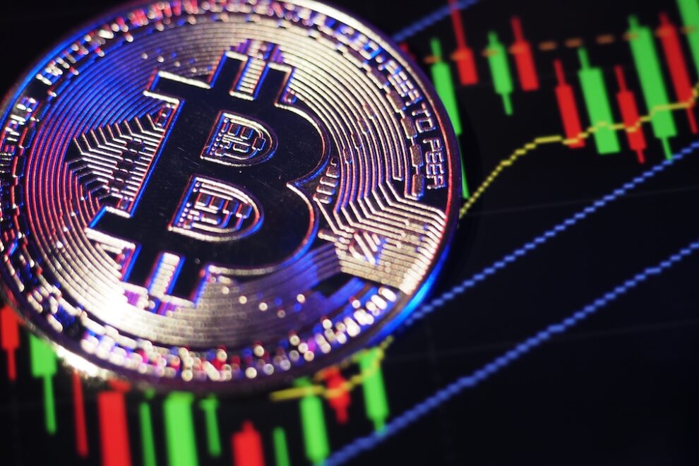 ビットコイン、史上最高値から急反落──金利急上昇がリスク資産を直撃