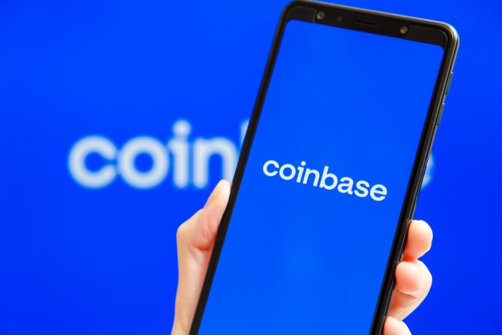 コインベース、業績不振とデリビット買収でウォール街のアナリストの意見分かれる