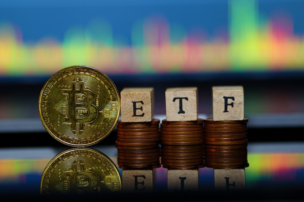 ビットコイン現物ETF、資金流入連続記録が10日で途絶える:JPモルガン