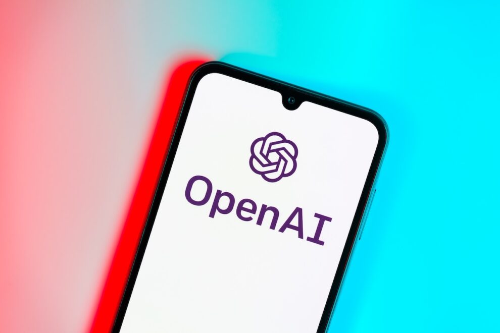 暗号資産マイナー株、オープンAIとコアウィーブの契約締結を受けて急騰