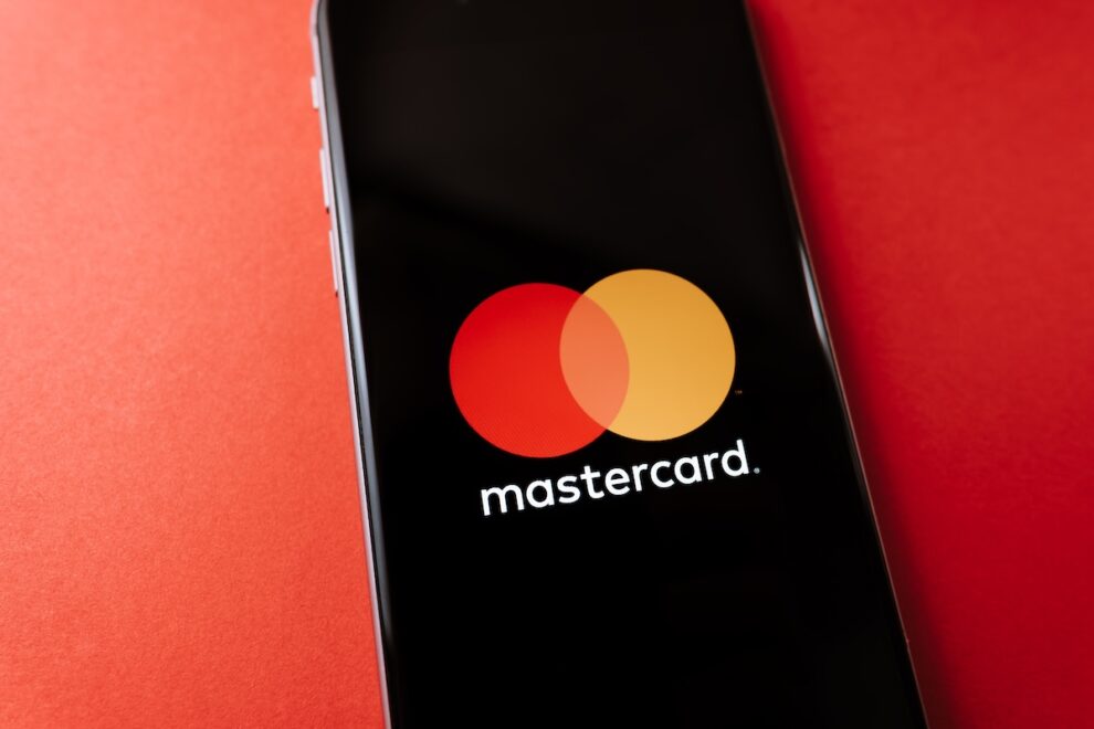 マスターカード、パクソス、Fiserv、ペイパルのトークン統合を通じて、ステーブルコインサービスを強化