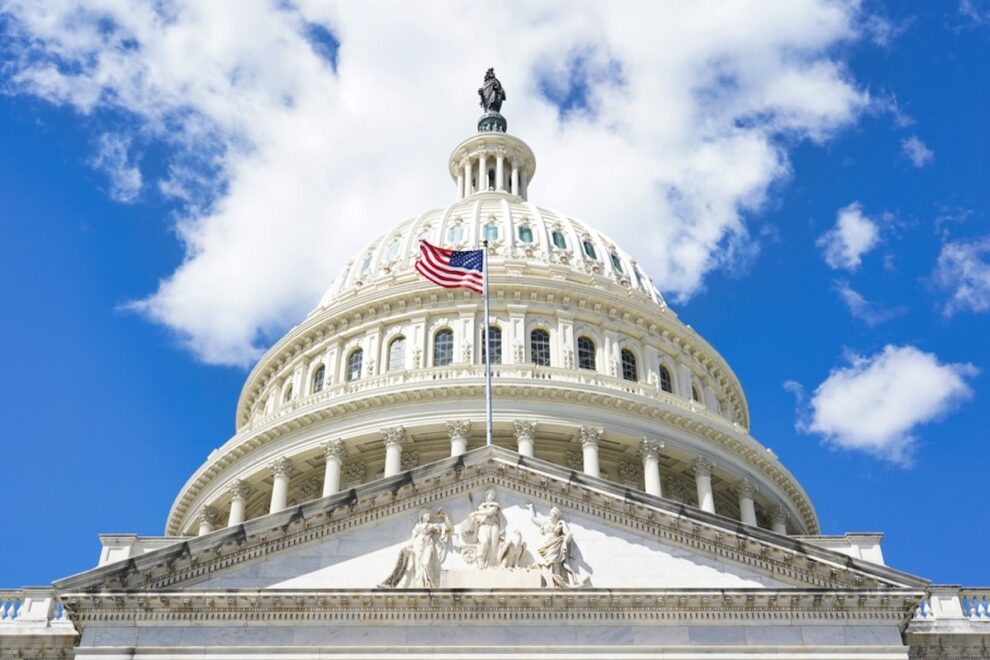 米上院、ステーブルコイン規制法「GENIUS Act」を可決──暗号資産業界にとって歴史的勝利【速報】