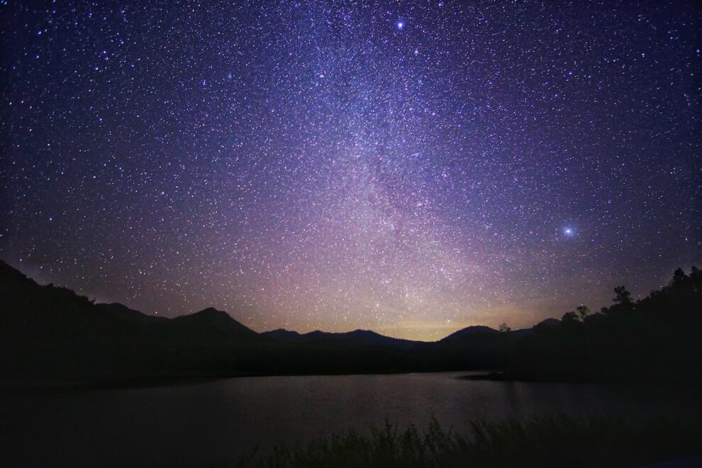 スターゲートに新たな買収提案──ワームホールがレイヤーゼロの1億1000万ドルを上回る提案