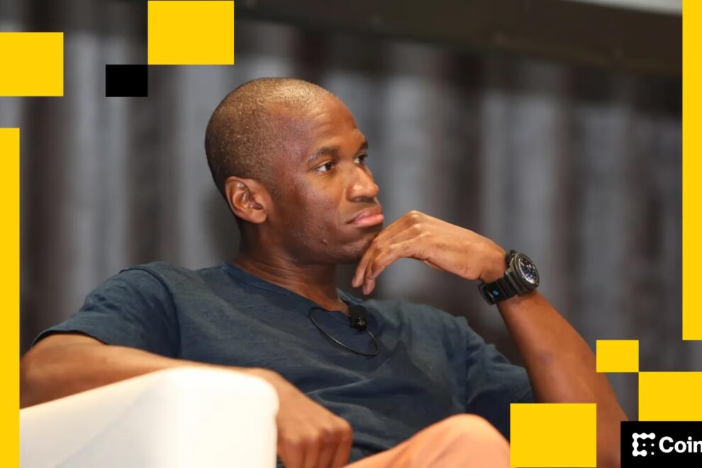 アーサー・ヘイズ氏のファミリーオフィス、暗号資産企業買収のため2億5000万ドルのプライベートエクイティファンドを模索：ブルームバーグ