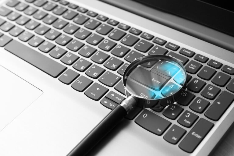 ビットコイン、10万ドルまで下落する可能性──金曜日の暴落で2017～2021年のトレンドラインのレジスタンスが強化される