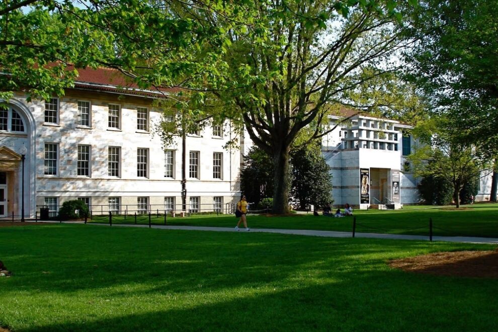 米エモリー大学、ビットコインへの投資を強化──グレイスケールのETFを5200万ドル相当保有