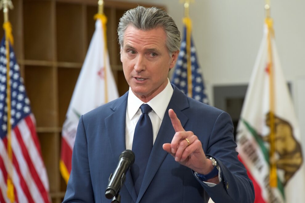 カリフォルニア州ニューサム知事、トランプ氏を批判──有罪判決を受けた暗号資産関係者のCZ氏とロス・ウルブリヒト氏との関係を指摘